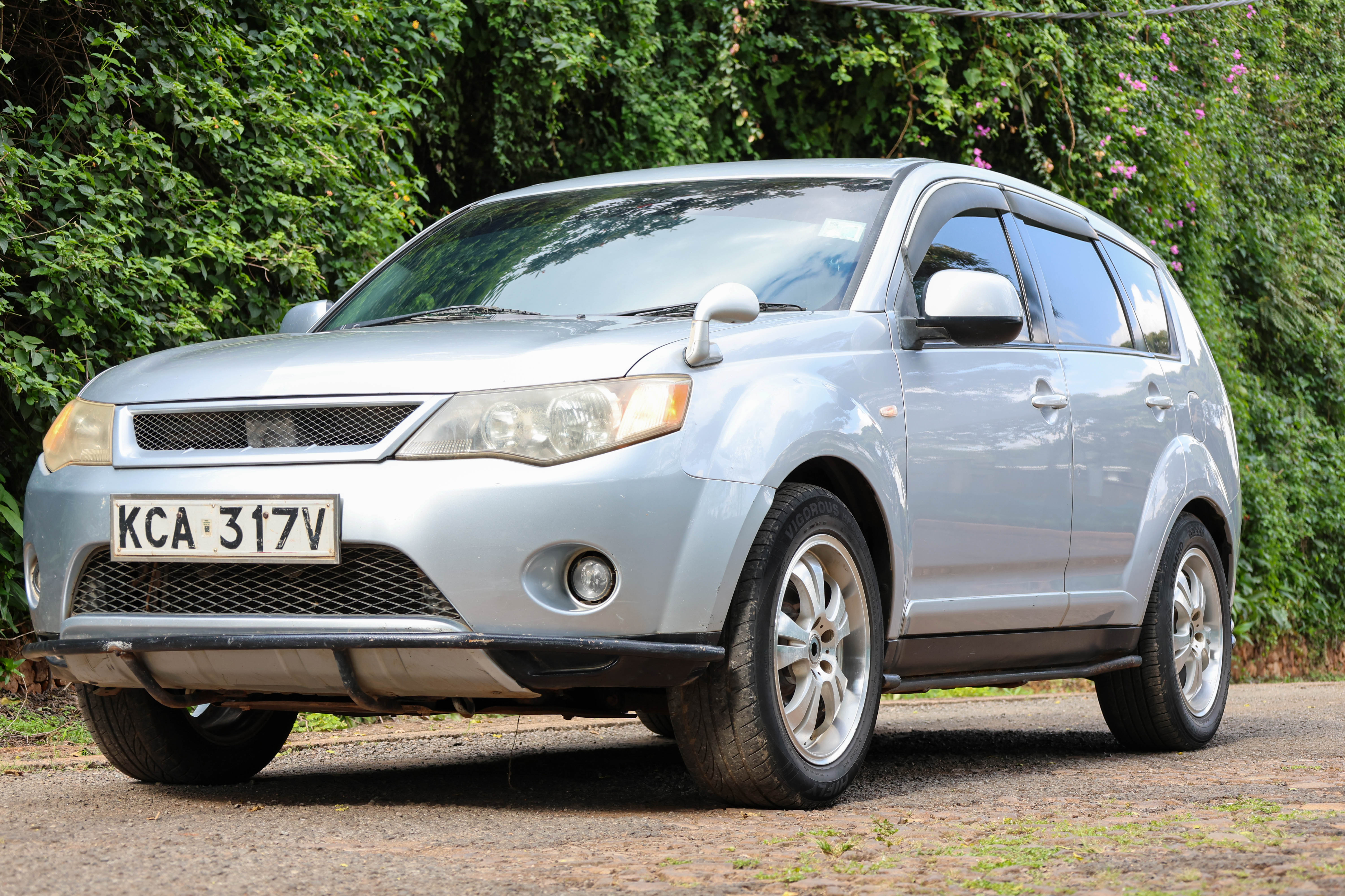 Vehicle Image 4
